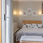 Cozy Retreat With Patio Steps From Alcázar Córdova