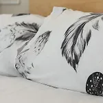 Cozy Retreat With Patio Steps From Alcazar