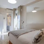 Cozy Retreat With Patio Steps From Alcázar Córdova