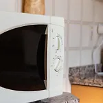 Lägenhet Cozy Retreat With Patio Steps From Alcazar