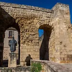 Lägenhet Cozy Retreat With Patio Steps From Alcazar