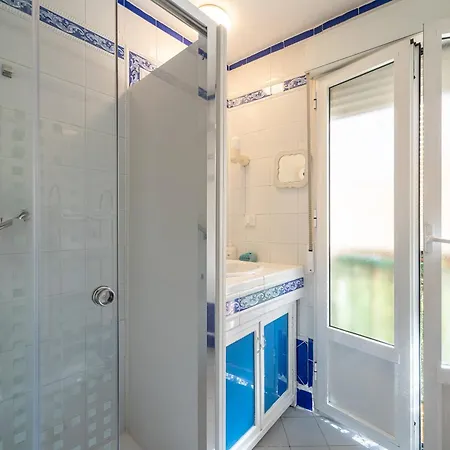 Cozy Retreat With Patio Steps From Alcazar Cordoba