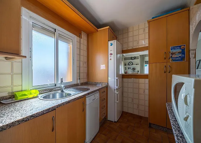 Cozy Retreat With Patio Steps From Alcazar Lägenhet Córdoba