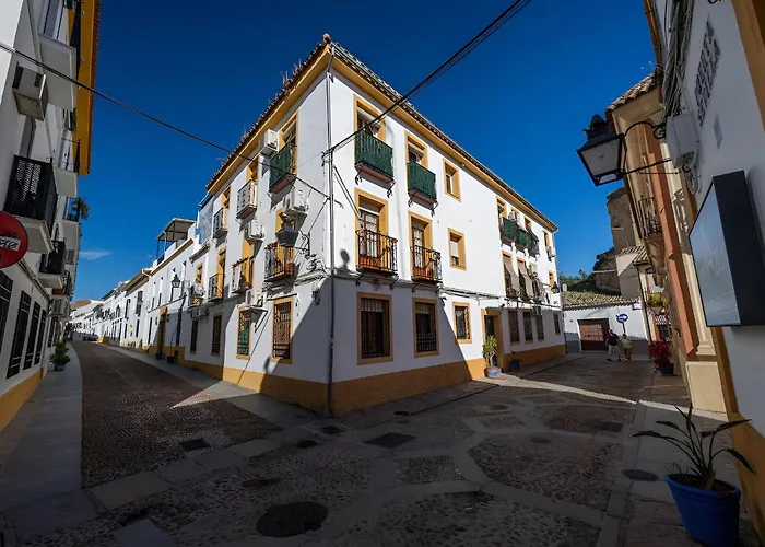 Lägenhet Cozy Retreat With Patio Steps From Alcazar Córdoba