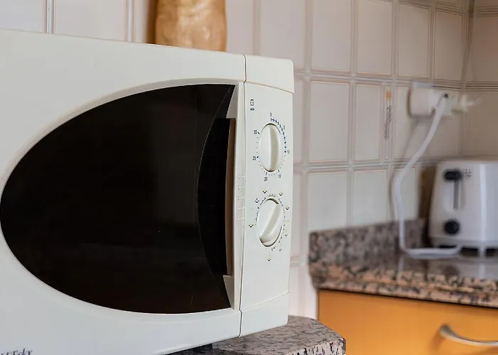 아파트 Cozy Retreat With Patio Steps From Alcazar