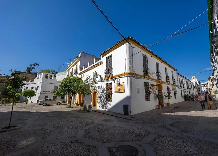 Cozy Retreat With Patio Steps From Alcazar قرطبة